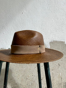 NATURAL · marrón